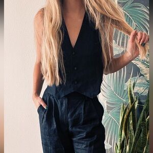 DISSH linen vest size 4